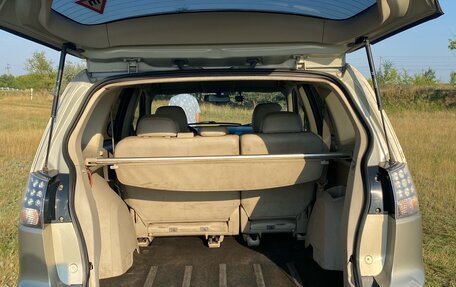 Mitsubishi Outlander III рестайлинг 3, 2007 год, 800 000 рублей, 8 фотография