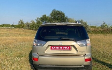Mitsubishi Outlander III рестайлинг 3, 2007 год, 800 000 рублей, 6 фотография