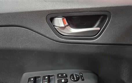 Hyundai Solaris II рестайлинг, 2021 год, 1 575 000 рублей, 16 фотография