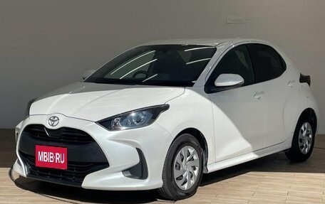 Toyota Yaris, 2023 год, 1 018 000 рублей, 1 фотография