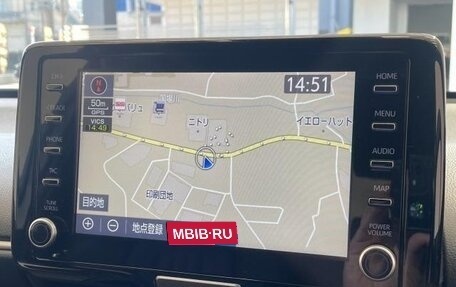 Toyota Yaris, 2023 год, 1 018 000 рублей, 10 фотография