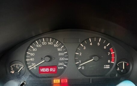 Mitsubishi Carisma I, 2000 год, 220 000 рублей, 13 фотография