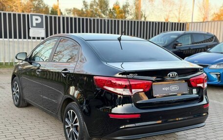 KIA Rio III рестайлинг, 2016 год, 988 000 рублей, 4 фотография
