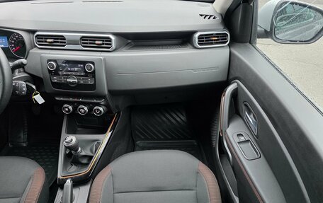 Renault Duster, 2021 год, 2 200 000 рублей, 20 фотография