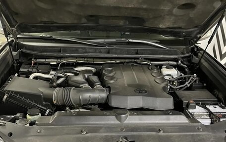 Toyota Land Cruiser Prado 150 рестайлинг, 2011 год, 3 200 000 рублей, 3 фотография
