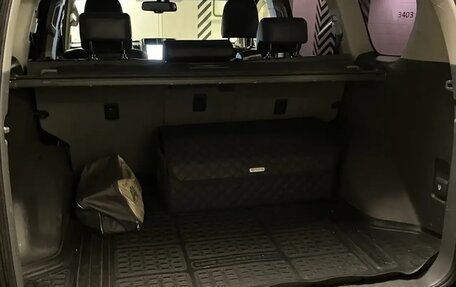 Toyota Land Cruiser Prado 150 рестайлинг, 2011 год, 3 200 000 рублей, 14 фотография