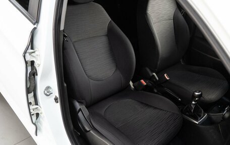 Hyundai Solaris II рестайлинг, 2016 год, 999 000 рублей, 16 фотография