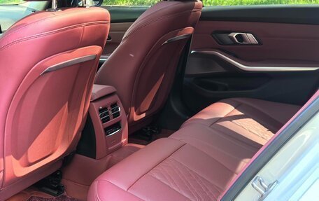 BMW 3 серия, 2022 год, 2 687 000 рублей, 10 фотография
