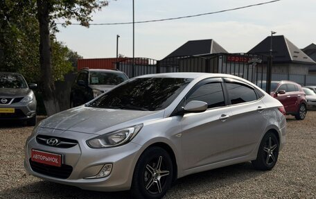 Hyundai Solaris II рестайлинг, 2012 год, 780 000 рублей, 3 фотография