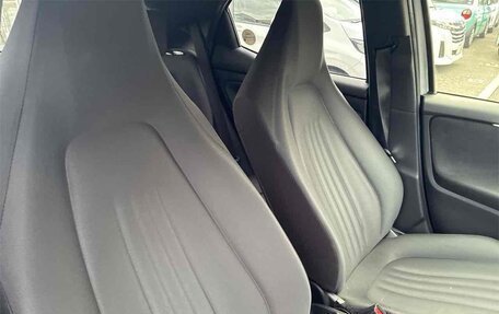 Toyota Yaris, 2023 год, 1 015 000 рублей, 19 фотография