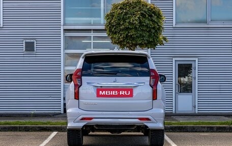 Mitsubishi Pajero Sport III рестайлинг, 2020 год, 2 395 000 рублей, 5 фотография