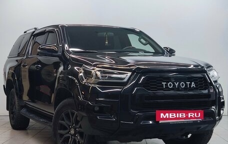 Toyota Hilux VIII, 2022 год, 5 695 000 рублей, 3 фотография