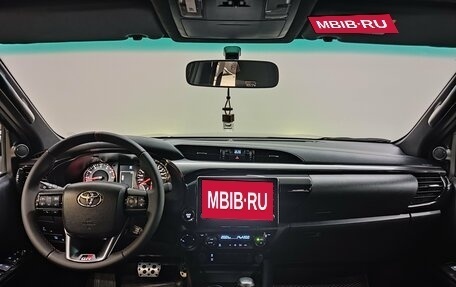 Toyota Hilux VIII, 2022 год, 5 695 000 рублей, 8 фотография