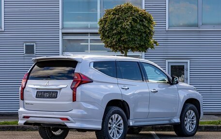 Mitsubishi Pajero Sport III рестайлинг, 2020 год, 2 395 000 рублей, 6 фотография