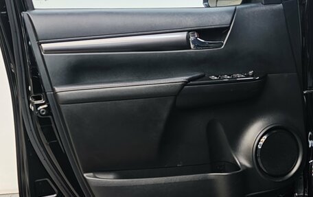 Toyota Hilux VIII, 2022 год, 5 695 000 рублей, 28 фотография