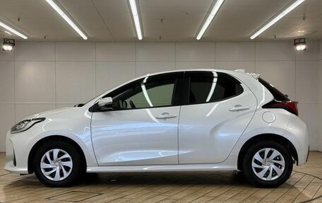 Toyota Yaris, 2022 год, 993 000 рублей, 5 фотография