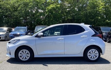 Toyota Yaris, 2023 год, 1 110 000 рублей, 6 фотография
