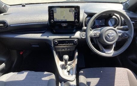 Toyota Yaris, 2023 год, 1 110 000 рублей, 8 фотография
