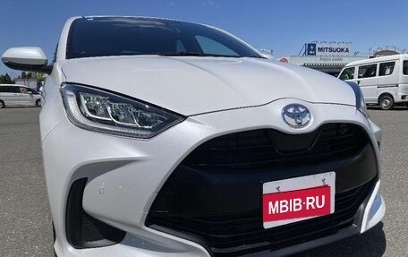 Toyota Yaris, 2023 год, 1 110 000 рублей, 7 фотография