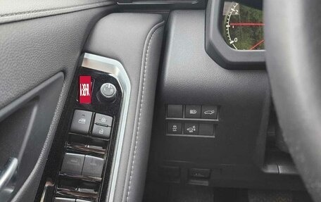 Toyota Land Cruiser, 2022 год, 9 800 000 рублей, 7 фотография