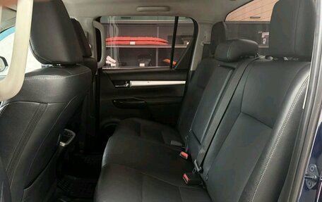 Toyota Hilux VIII, 2021 год, 3 500 000 рублей, 12 фотография