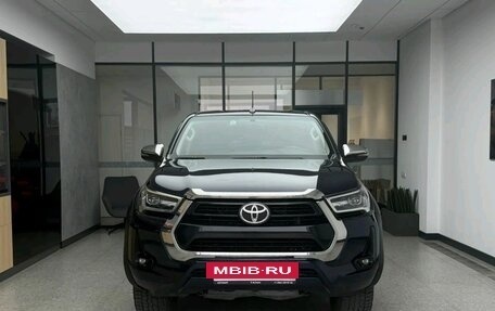 Toyota Hilux VIII, 2021 год, 3 500 000 рублей, 2 фотография