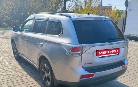 Mitsubishi Outlander III рестайлинг 3, 2012 год, 1 320 000 рублей, 11 фотография