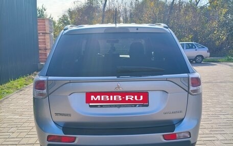 Mitsubishi Outlander III рестайлинг 3, 2012 год, 1 320 000 рублей, 10 фотография