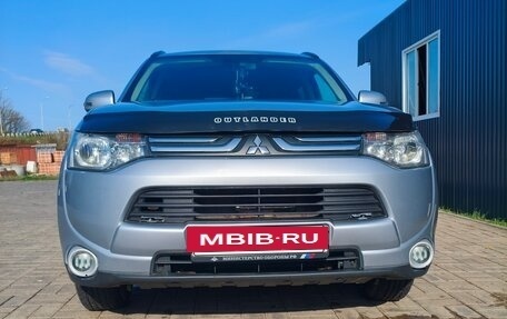 Mitsubishi Outlander III рестайлинг 3, 2012 год, 1 320 000 рублей, 24 фотография