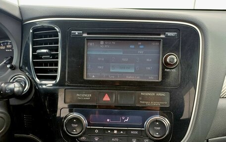 Mitsubishi Outlander III рестайлинг 3, 2012 год, 1 300 000 рублей, 19 фотография