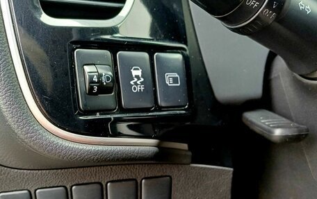 Mitsubishi Outlander III рестайлинг 3, 2012 год, 1 300 000 рублей, 21 фотография