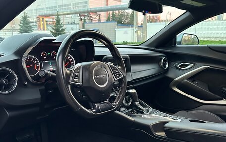 Chevrolet Camaro VI, 2017 год, 2 450 000 рублей, 3 фотография