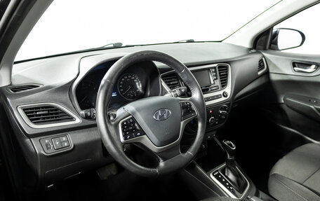 Hyundai Solaris II рестайлинг, 2018 год, 999 700 рублей, 11 фотография