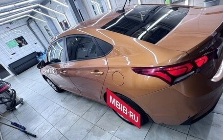 Hyundai Solaris II рестайлинг, 2017 год, 980 000 рублей, 4 фотография