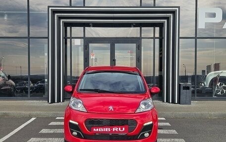 Peugeot 107 I рестайлинг, 2014 год, 511 000 рублей, 2 фотография