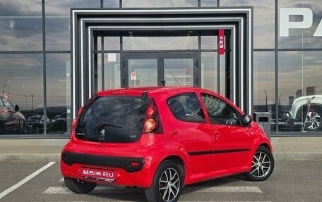 Peugeot 107 I рестайлинг, 2014 год, 511 000 рублей, 4 фотография
