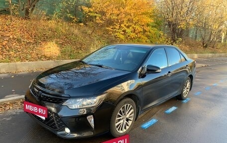 Toyota Camry, 2017 год, 2 285 000 рублей, 2 фотография