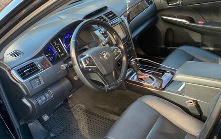 Toyota Camry, 2017 год, 2 285 000 рублей, 7 фотография