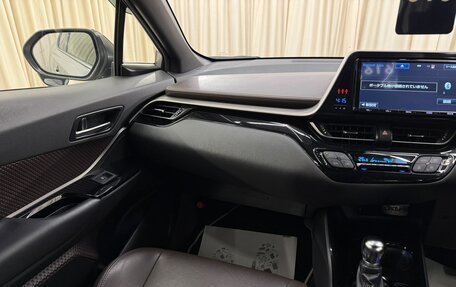 Toyota C-HR I рестайлинг, 2018 год, 2 279 900 рублей, 14 фотография