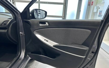 Hyundai Solaris II рестайлинг, 2012 год, 830 000 рублей, 12 фотография
