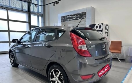Hyundai Solaris II рестайлинг, 2012 год, 830 000 рублей, 4 фотография