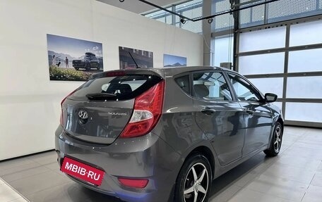 Hyundai Solaris II рестайлинг, 2012 год, 830 000 рублей, 6 фотография