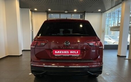 Volkswagen Tiguan II, 2021 год, 2 749 000 рублей, 4 фотография