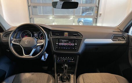 Volkswagen Tiguan II, 2021 год, 2 749 000 рублей, 9 фотография