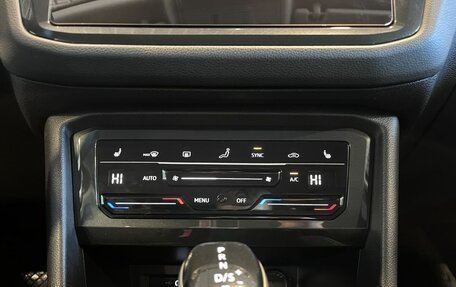 Volkswagen Tiguan II, 2021 год, 2 749 000 рублей, 15 фотография