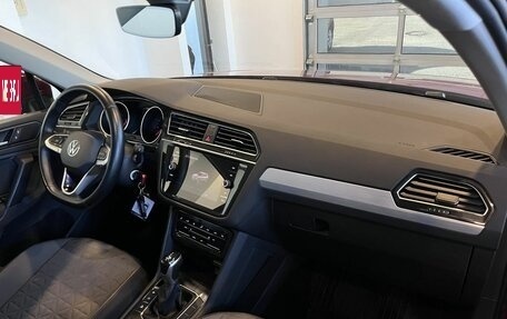 Volkswagen Tiguan II, 2021 год, 2 749 000 рублей, 12 фотография