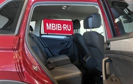 Volkswagen Tiguan II, 2021 год, 2 749 000 рублей, 17 фотография