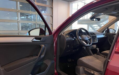 Volkswagen Tiguan II, 2021 год, 2 749 000 рублей, 21 фотография