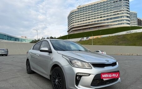 KIA Rio IV, 2018 год, 895 000 рублей, 2 фотография