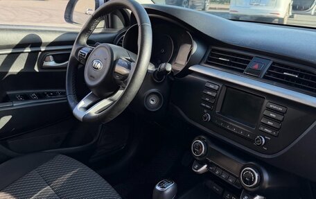 KIA Rio IV, 2018 год, 895 000 рублей, 15 фотография